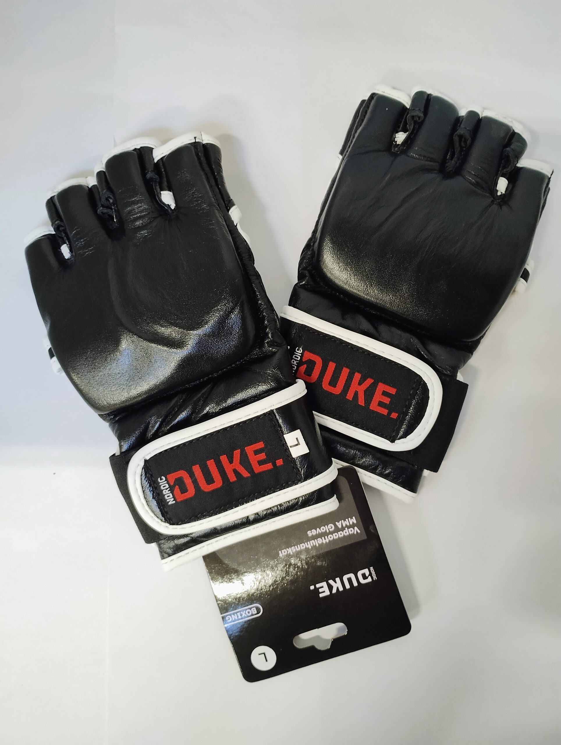 Nordic Duke® MMA etu Premium-luokan lyhytsormiset Nordic Duke® MMA -hanskat on suunniteltu kamppailu-urheilun vaativiin tarpeisiin